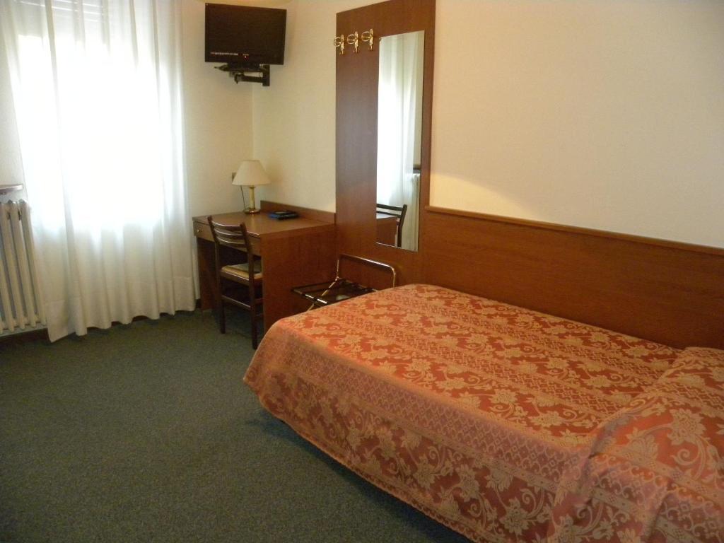 Hotel Rosengarten Pavia Værelse billede