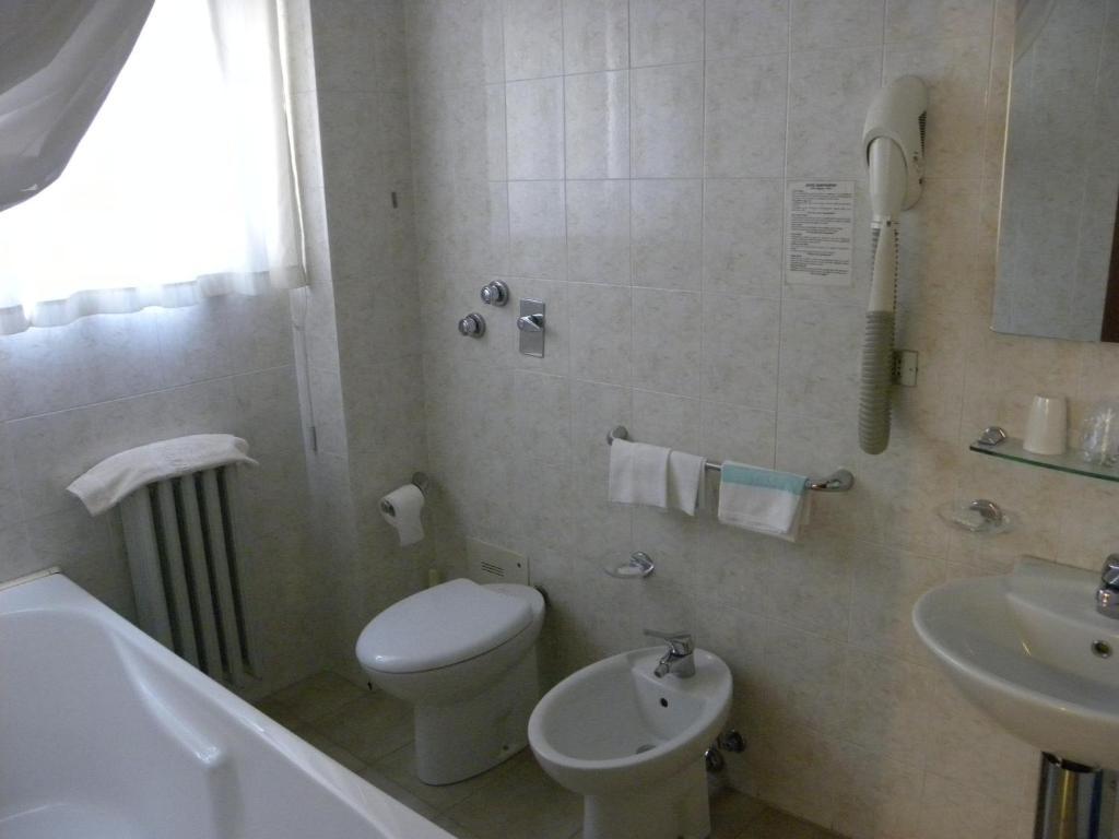 Hotel Rosengarten Pavia Værelse billede