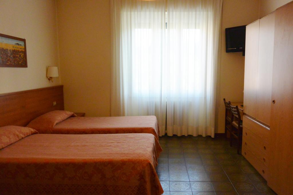 Hotel Rosengarten Pavia Værelse billede