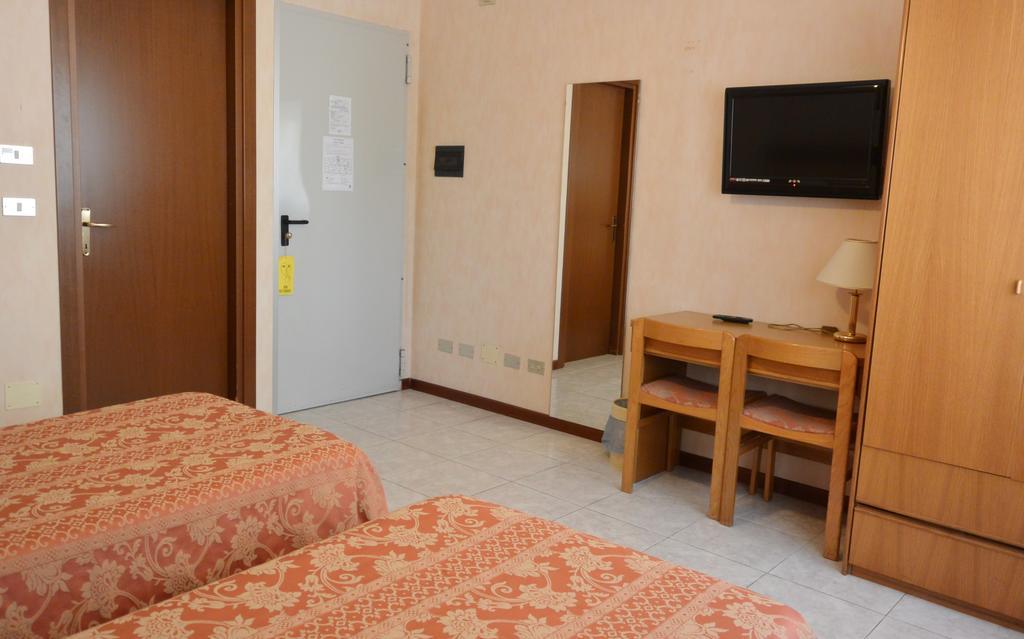 Hotel Rosengarten Pavia Værelse billede