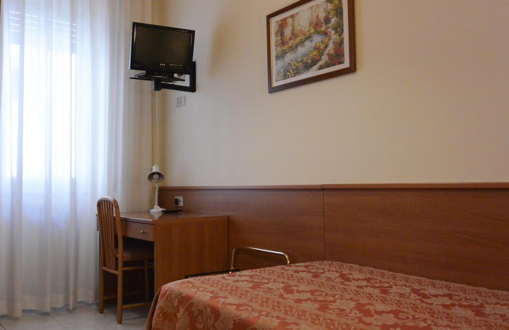Hotel Rosengarten Pavia Værelse billede